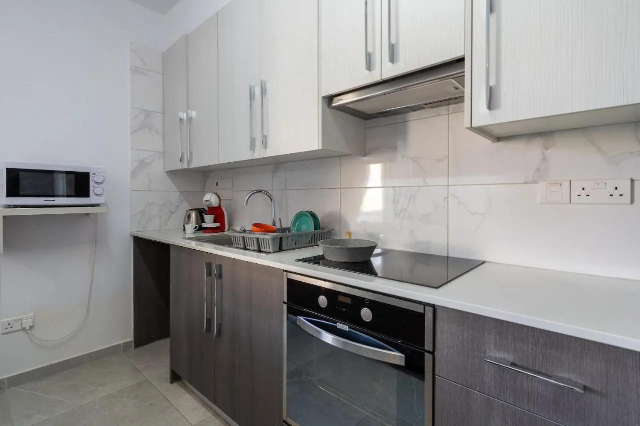 شقة Brightly Lit 1- Br In لارنكا 0*,
